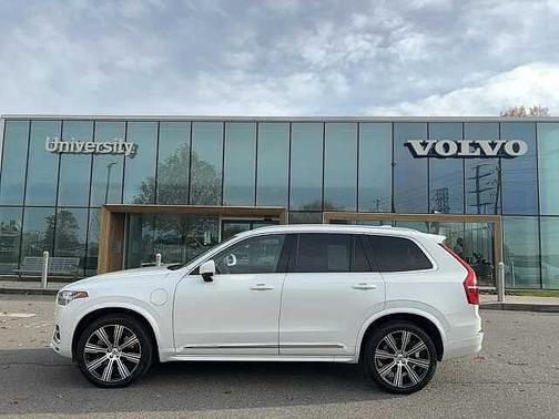 2023 Volvo XC90 Plus