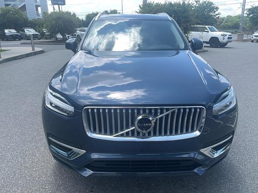 2024 Volvo XC90 B5 Plus Bright