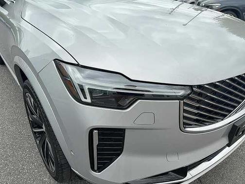 2025 Volvo XC90 Plus