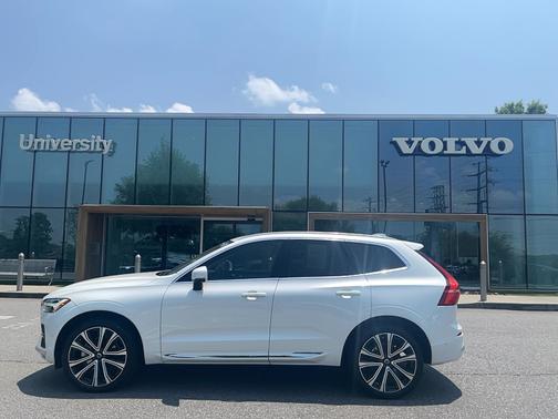 2023 Volvo XC60 B5 AWD Ultimate Bright