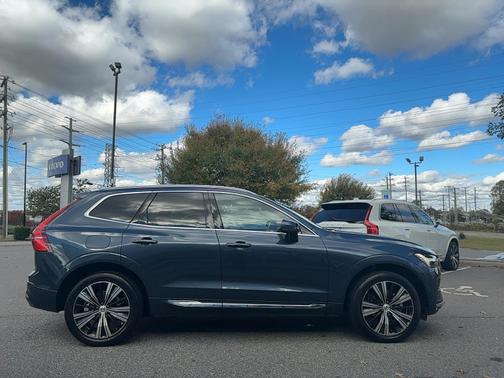 2023 Volvo XC60 B5 AWD Plus Bright