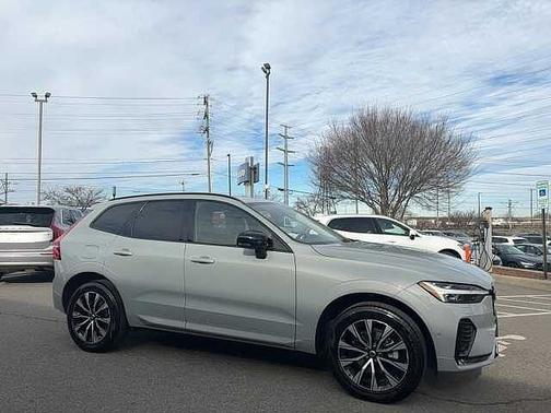 2025 Volvo XC60 Plus