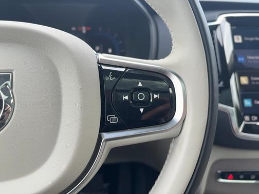 2024 Volvo XC90 B5 Plus Bright