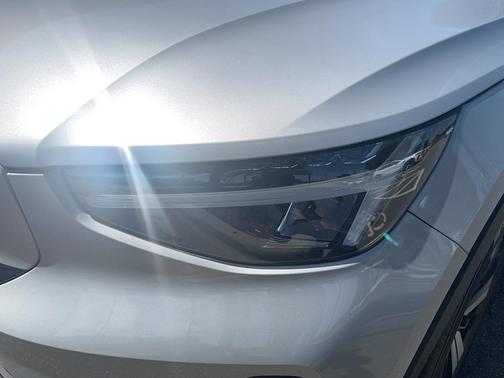 2023 Volvo XC40 Recharge Pure Electric Core
