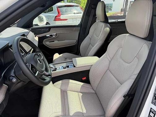 Crystal White 2026 Volvo XC90 Ultra