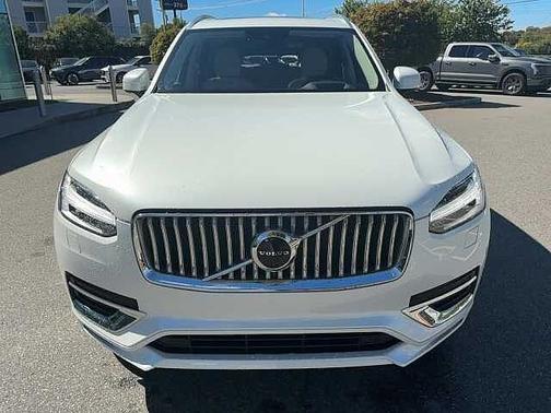 2022 Volvo XC90 T8 Inscription Expression Extended Range 7P