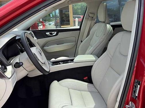 Fusion Red 2023 Volvo XC60 B5 FWD Ultimate Bright