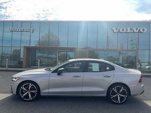 2024 Volvo S60 Plus