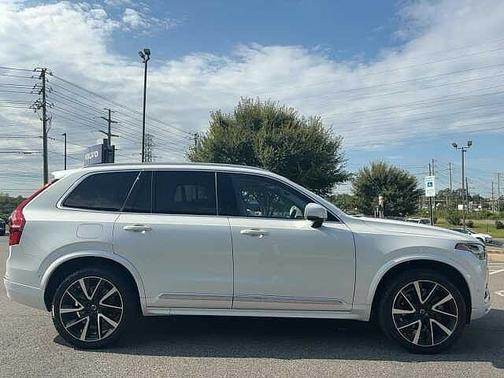 2024 Volvo XC90 Plus