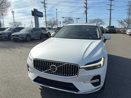 2023 Volvo XC60 Plus