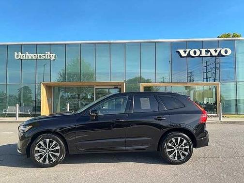 Onyx Black 2025 Volvo XC60 Plus