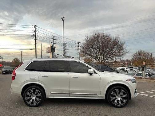 2024 Volvo XC90 Plus