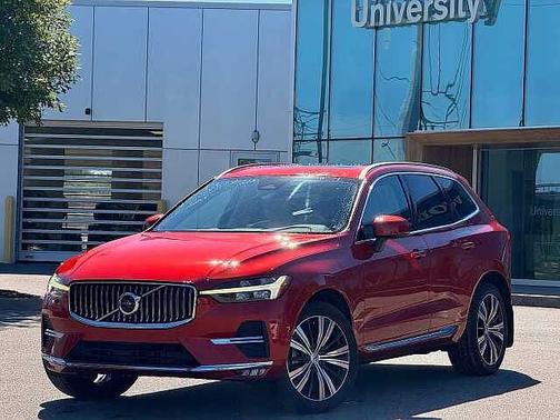 Fusion Red 2023 Volvo XC60 Plus