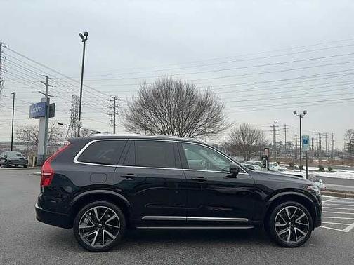 2023 Volvo XC90 Plus