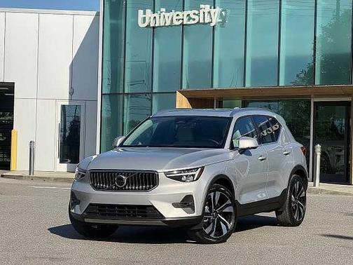 Silver Dawn 2023 Volvo XC40 Plus