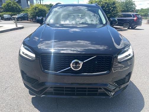 2023 Volvo XC90 Recharge Plug-In Hybrid Plus Dark 7-Seater