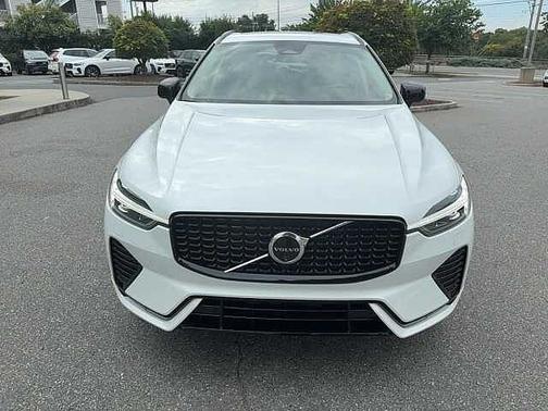 2024 Volvo XC60 Plus