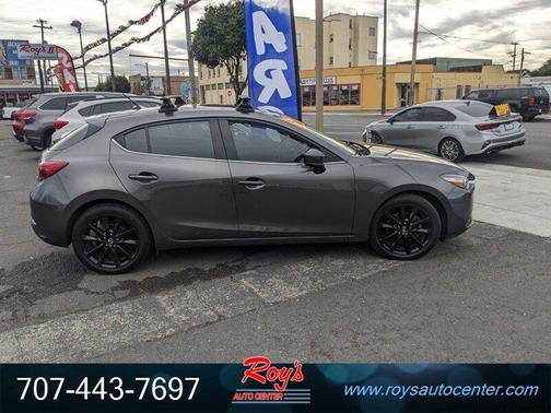 2018 Mazda Mazda3 Touring