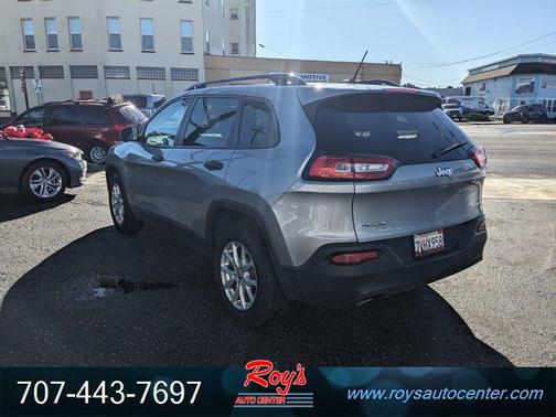 2016 Jeep Cherokee Sport