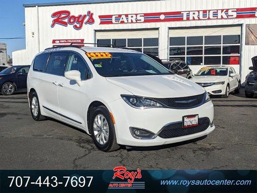 2017 Chrysler Pacifica Touring-L