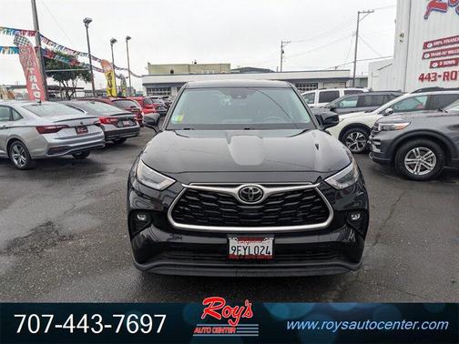2022 Toyota Highlander LE