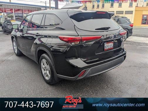 2022 Toyota Highlander LE