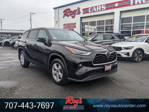 2022 Toyota Highlander LE