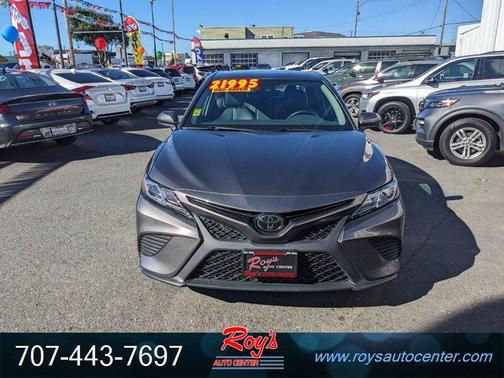 2019 Toyota Camry SE