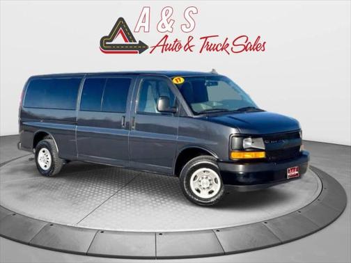 2017 Chevrolet Express 3500 LS