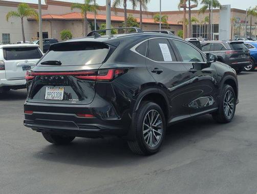 2025 Lexus NX 350h Premium