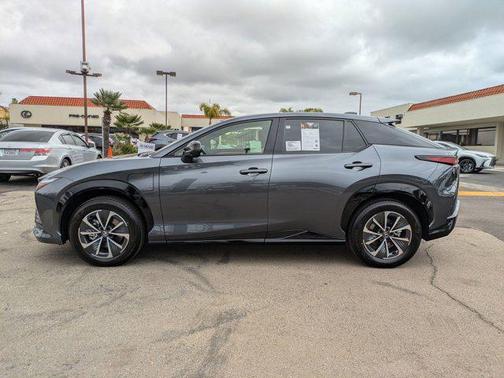 2025 Lexus RZ 300e Premium