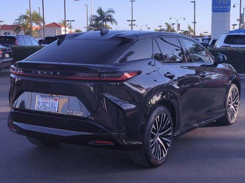 2023 Lexus RZ 450e Luxury