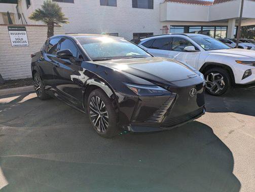 2023 Lexus RZ 450e Luxury