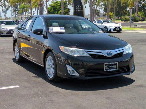 2013 Toyota Camry Hybrid XLE