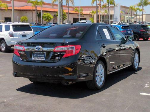 2013 Toyota Camry Hybrid XLE