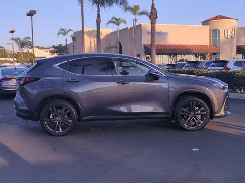 2023 Lexus NX 450h+ Luxury