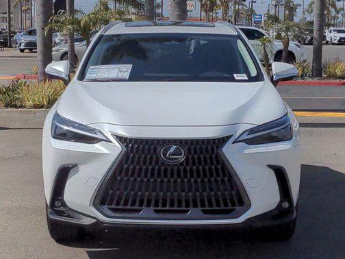 2022 Lexus NX 450h+ Luxury