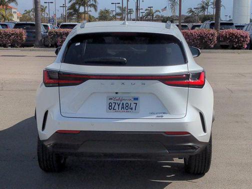 2022 Lexus NX 450h+ Luxury