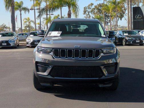 2023 Jeep Grand Cherokee Laredo