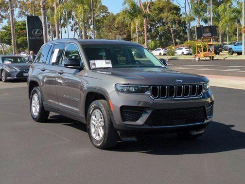 2023 Jeep Grand Cherokee Laredo