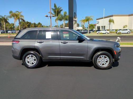 2023 Jeep Grand Cherokee Laredo