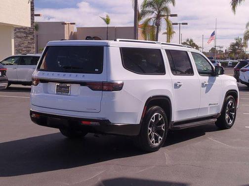 2024 Jeep Wagoneer L Series III 4x4
