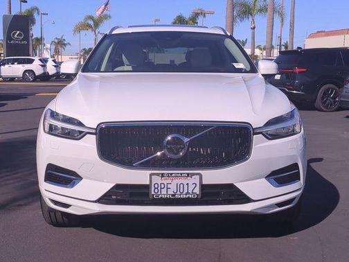 2020 Volvo XC60 Recharge Plug-In Hybrid T8 Momentum