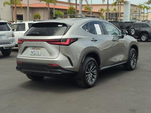 2025 Lexus NX 350h Premium