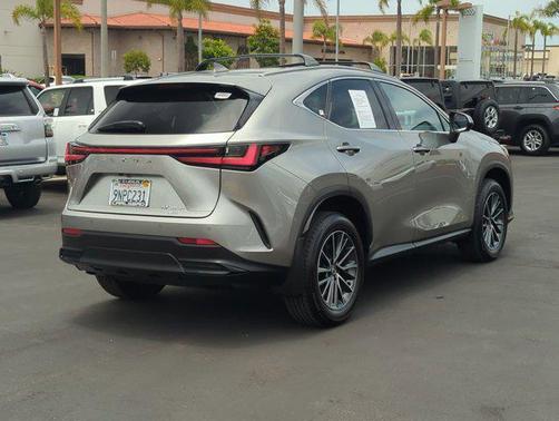 2025 Lexus NX 350h Premium