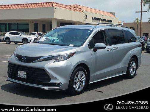 2022 Toyota Sienna XLE 7 Passenger
