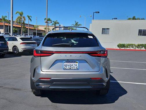 2025 Lexus NX 350h Premium