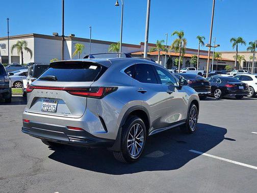 2025 Lexus NX 350h Premium