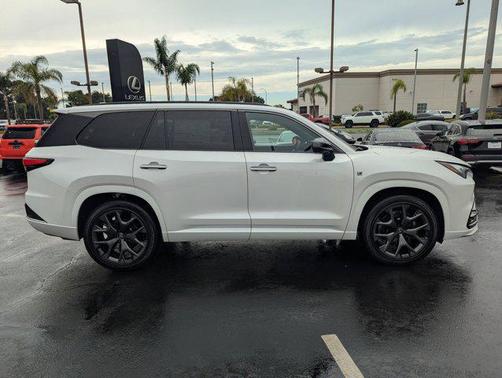 2025 Lexus TX 500h F SPORT Premium