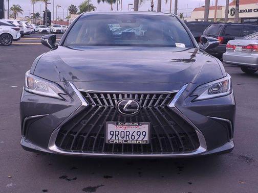 2025 Lexus ES 300h Base